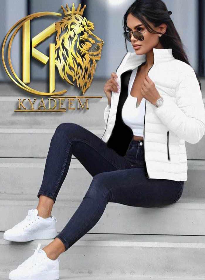 Chaqueta de dama blanca estilo deportivo